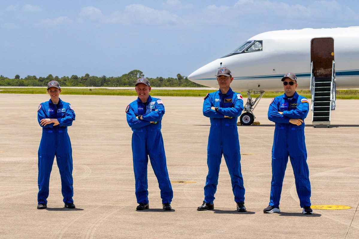 proximareport's tweet image. The Four Astronauts for Crew-11 have arrived at the Cape ahead of their launch to the ISS this Thursday!
📷 - @DerekdotSpace