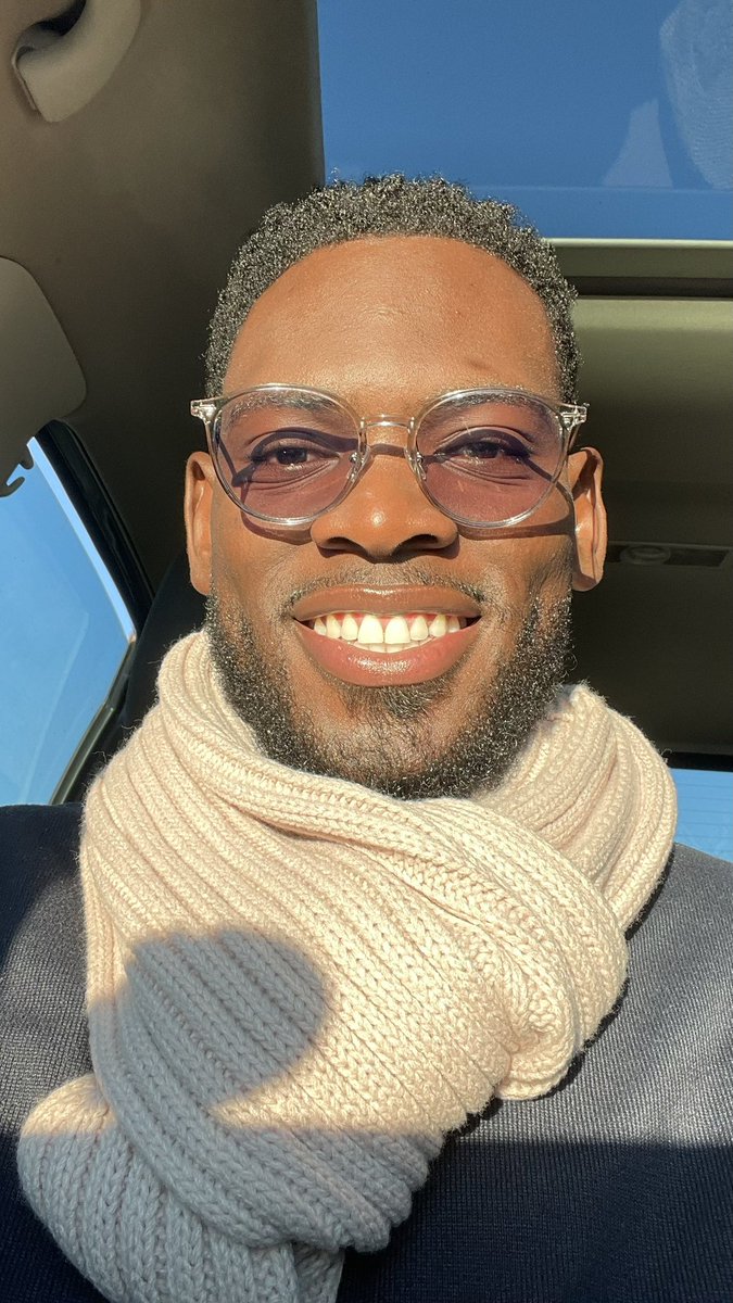 MT_Ntsonda's tweet image. The kind of smile you make when you know God has your back. 🙌