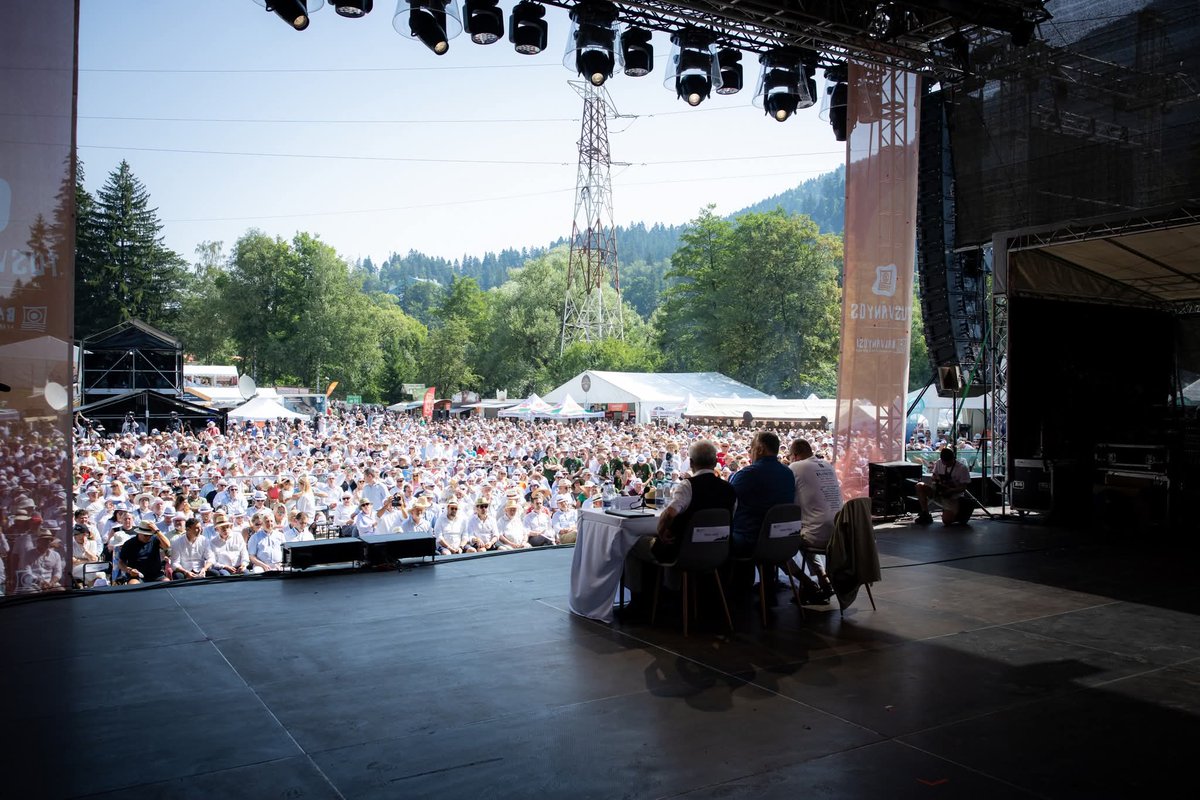 Balázs Orbán (@balazsorban_hu) on Twitter photo 🧭 In his annual strategic address at Tusványos, 🇭🇺 <a href="/PM_ViktorOrban/">Orbán Viktor</a> issued a stark prediction: soon, #Hungary will have to defend its borders from migration—not just from the south, but from the West as well. Why❓️Because Western Europe has transformed.
⚠️ In Vienna, just 230 🧭 In his annual strategic address at Tusványos, 🇭🇺 <a href="/PM_ViktorOrban/">Orbán Viktor</a> issued a stark prediction: soon, #Hungary will have to defend its borders from migration—not just from the south, but from the West as well. Why❓️Because Western Europe has transformed.
⚠️ In Vienna, just 230