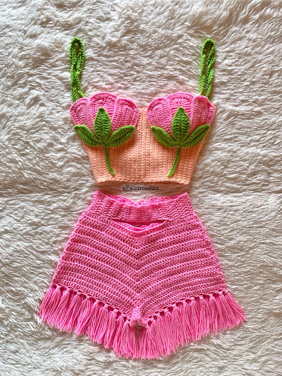 dandixgee's tweet image. How cute is this crochet set?? 🌷
