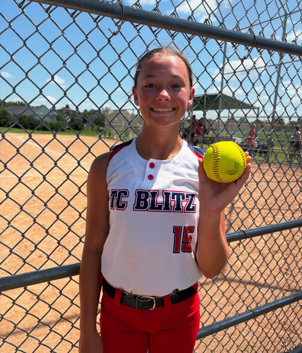 Another day.... another dinger for 13u Elise Dormody!!  #4 on the summer!!  💣 #nukecity
