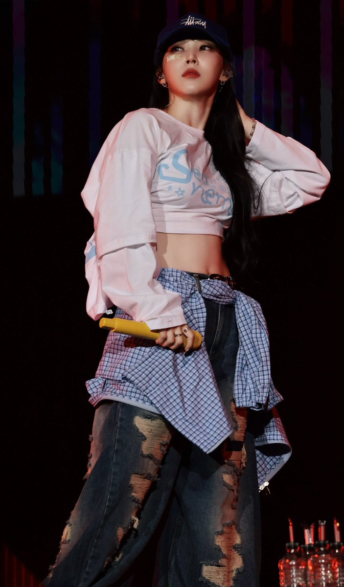 moo_moo_0619_cf's tweet image. 250726⭐️
Moon Byul Fan Concert [sea;nema] 
In KAOHSIUNG 
帥慘🥰😍
#MAMAMOO #마마무
#MoonByul #문별
