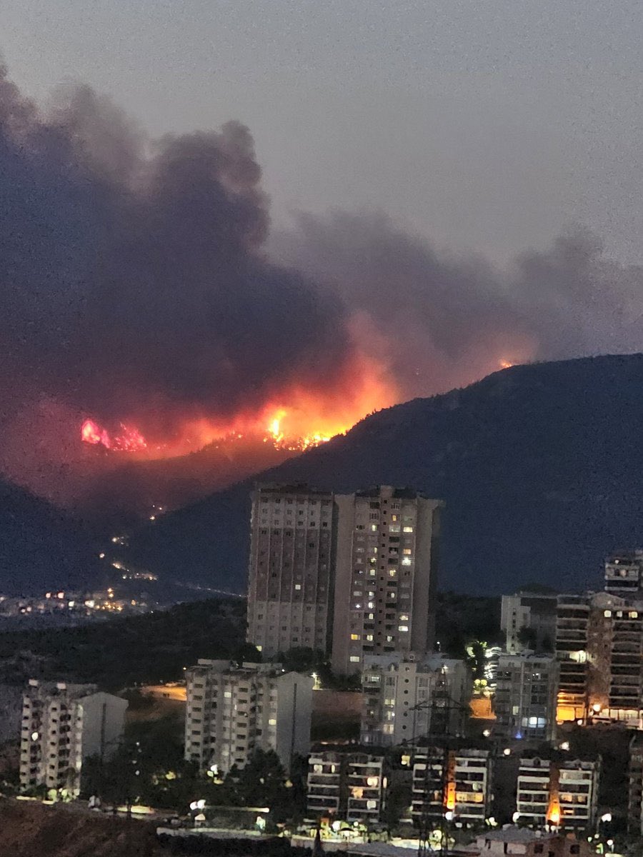 vatan toprağı kutsaldır, kaderine terk edilmez
 #BursaYanıyor
#KarabükYanıyorSessizKalma