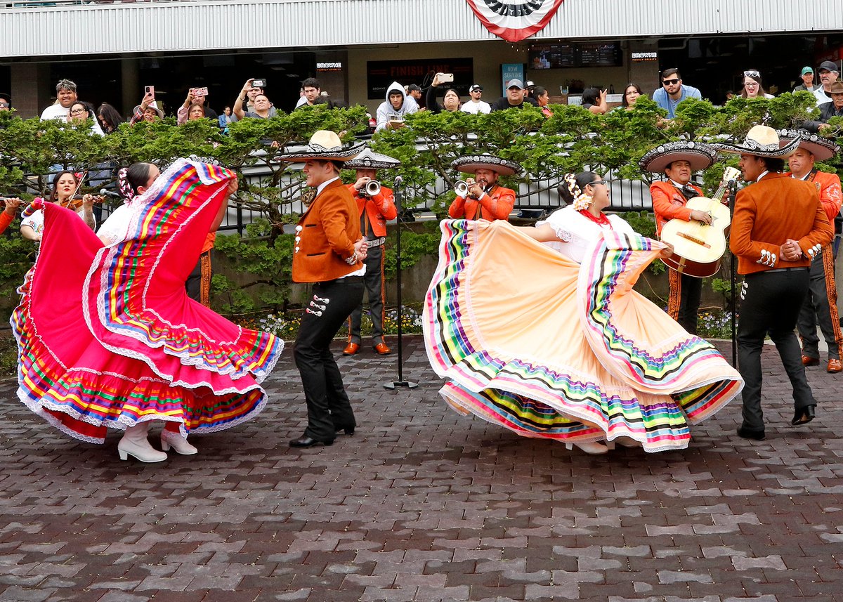 EmeraldDowns's tweet image. Fiesta Premio Esmeralda

Saturday &amp;amp; Sunday