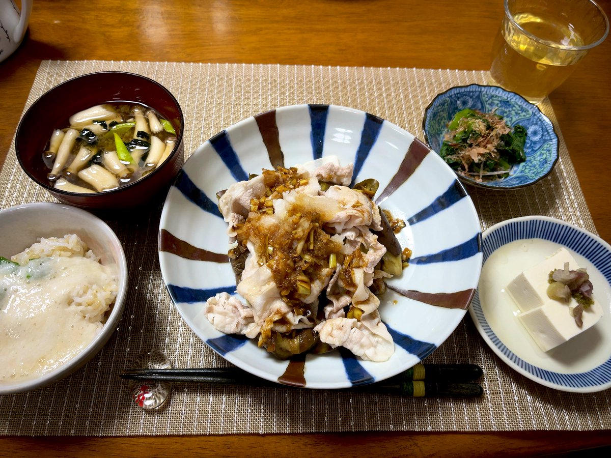 久しぶりの実家ご飯んめ〜〜〜