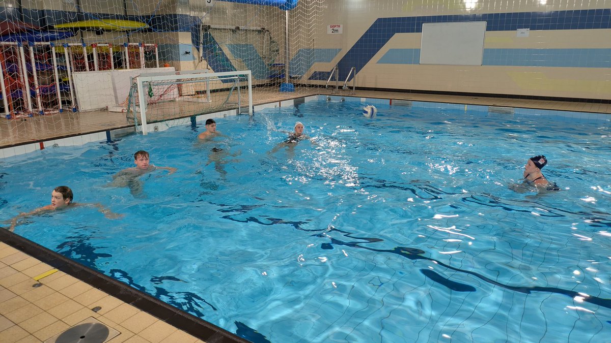 Water Polo at Bolton School (@bswaterpolo) on Twitter photo We welcomed back our 4 current senior internationals <a href="/BoltonSchAlumni/">Bolton School Alumni</a> last week to deliver a coaching masterclass to 2 raffle prize winners from our End of Season Celebration. Thanks to Harriet, Harry, James and Lucy for giving up their time to deliver an excellent session. We welcomed back our 4 current senior internationals <a href="/BoltonSchAlumni/">Bolton School Alumni</a> last week to deliver a coaching masterclass to 2 raffle prize winners from our End of Season Celebration. Thanks to Harriet, Harry, James and Lucy for giving up their time to deliver an excellent session.