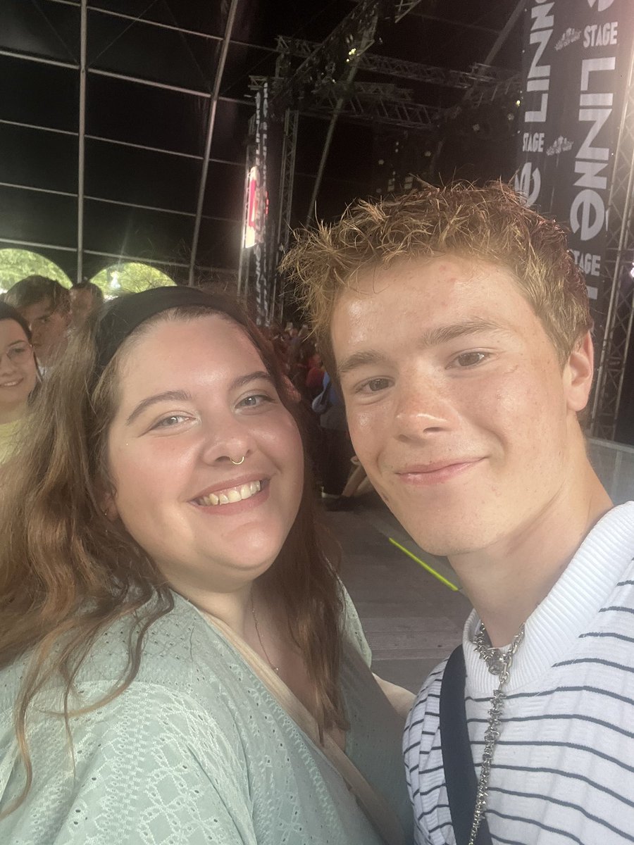 „I’m so excited for you to be in the new hunger games movie!!”
“Thank you, I hope I will not disappoint you.”

Edvin my talented baby, you could never  😭😭😭😭😭