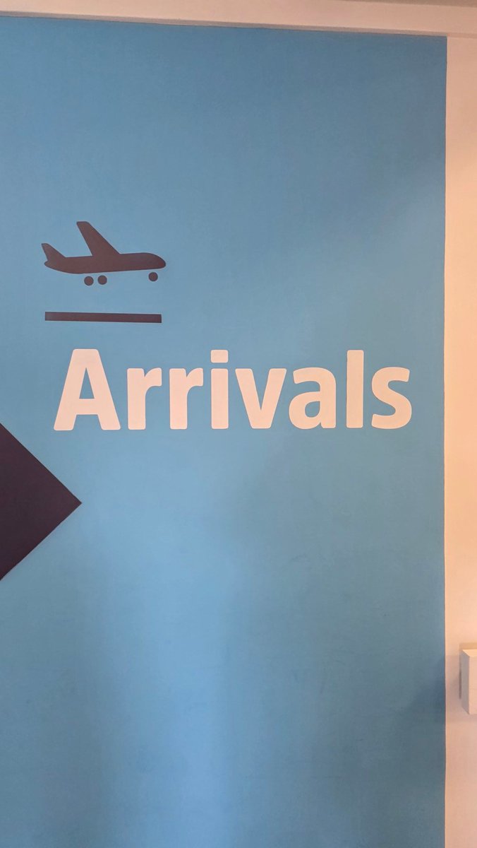 Back in the country after a weekend in Spain 🇪🇸

Im operating on 3 hours sleep so a dirty nap is on the cards then I can FINALLY play Battlefield 6 🫡

Live later!