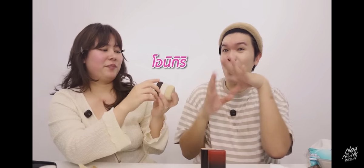 mmytype_'s tweet image. คลิปพี่จูนสอนเทคนิคแต่งหน้า เป็นคลิป1 ชม. ที่ตั้งใจดูทุกนาที55555 พร้อมป้ายยาฟองน้ำใหม่by.tuneteller เหมาะมือสุดๆ ลงได้กับทุกtextureผิว รองพื้นคซลที่เนื้อหนา เน้นปกปิด แต่อยากเบลนให้อยู่บนผิวด้วยปริมาณที่พอดี อยากได้งานผิวแต่ต้องปกปิดนี่เลย ฟองน้ำตบเปียกชีสามารถ