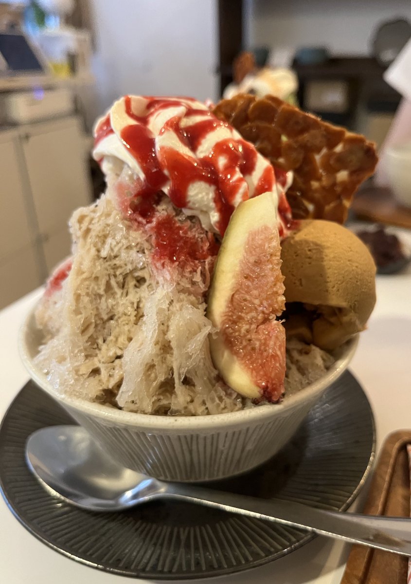 今日はカフェ巡りでした