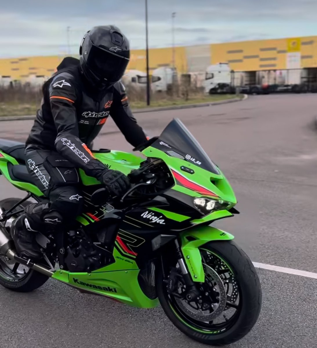 【snowtwin2】マゼンタピンクのオーバーダイラグ　　No.550 snowtwin2】マゼンタピンクのオーバーダイラグ No.550 マゼンタ