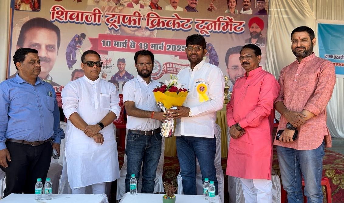 मध्यप्रदेश के पशुपालन मंत्री एवम मऊगंज जिले के प्रभारी मंत्री माननीय लखन पटेल जी को जन्म दिन की हार्दिक शुभकामनाएं बधाई💐💐💐🚩🚩 <a href="/BJP4MP/">BJP Madhya Pradesh</a> <a href="/JansamparkMP/">Jansampark MP</a> <a href="/CMMadhyaPradesh/">Chief Minister, MP</a> <a href="/CollectorBhopal/">Collector Bhopal</a> <a href="/RewaCollector/">Collector Rewa</a> <a href="/DM_Mauganj/">Collector Mauganj</a>