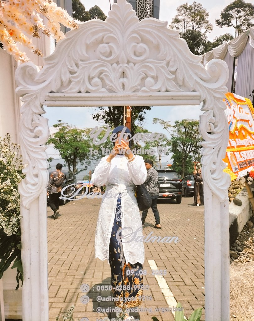 oiseyy's tweet image. misii, orang cakep numpang foto