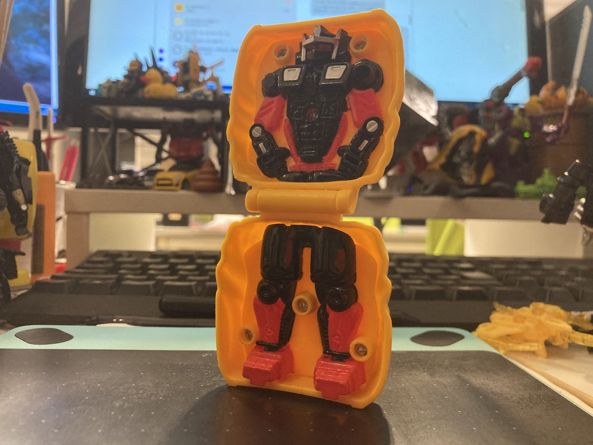 ポケモンのハッピーセットが何だ。こちとら30年前のハッピーセット(ハッピーミール)だぞ。