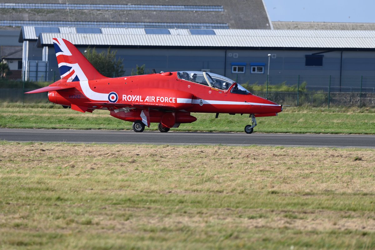 subzero65bk's tweet photo. A Few More pictures from saturday at blackpool airport #BBMF #Redarrows #blackpoolairshow #Blackpoolair https://t.co/EgMWkcLgre