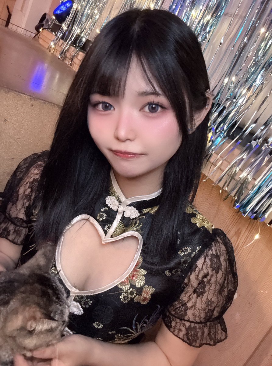 おはようございます！
この前は沢山お話もお歌も踊りも乾杯もできていい華金飾れた〜✨

今日もるんるんで頑張りますよー！
るんるん！
るん.....る、、、、、？
るる.......妙だな…
19:00~お待ちしております♡♡