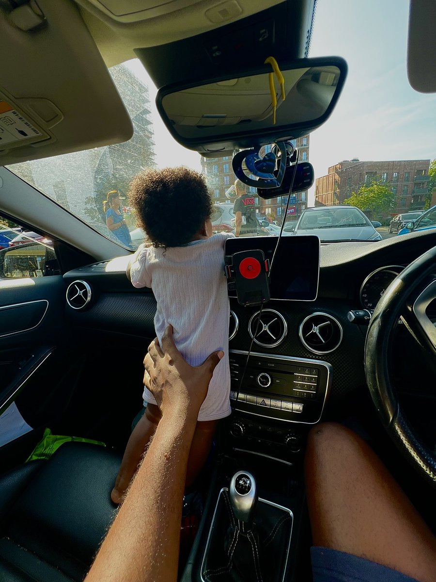 The youngest in charge!! 

Daddy’s number 1 princess.. 

The one who wouldn’t need to ask twice.. 💖