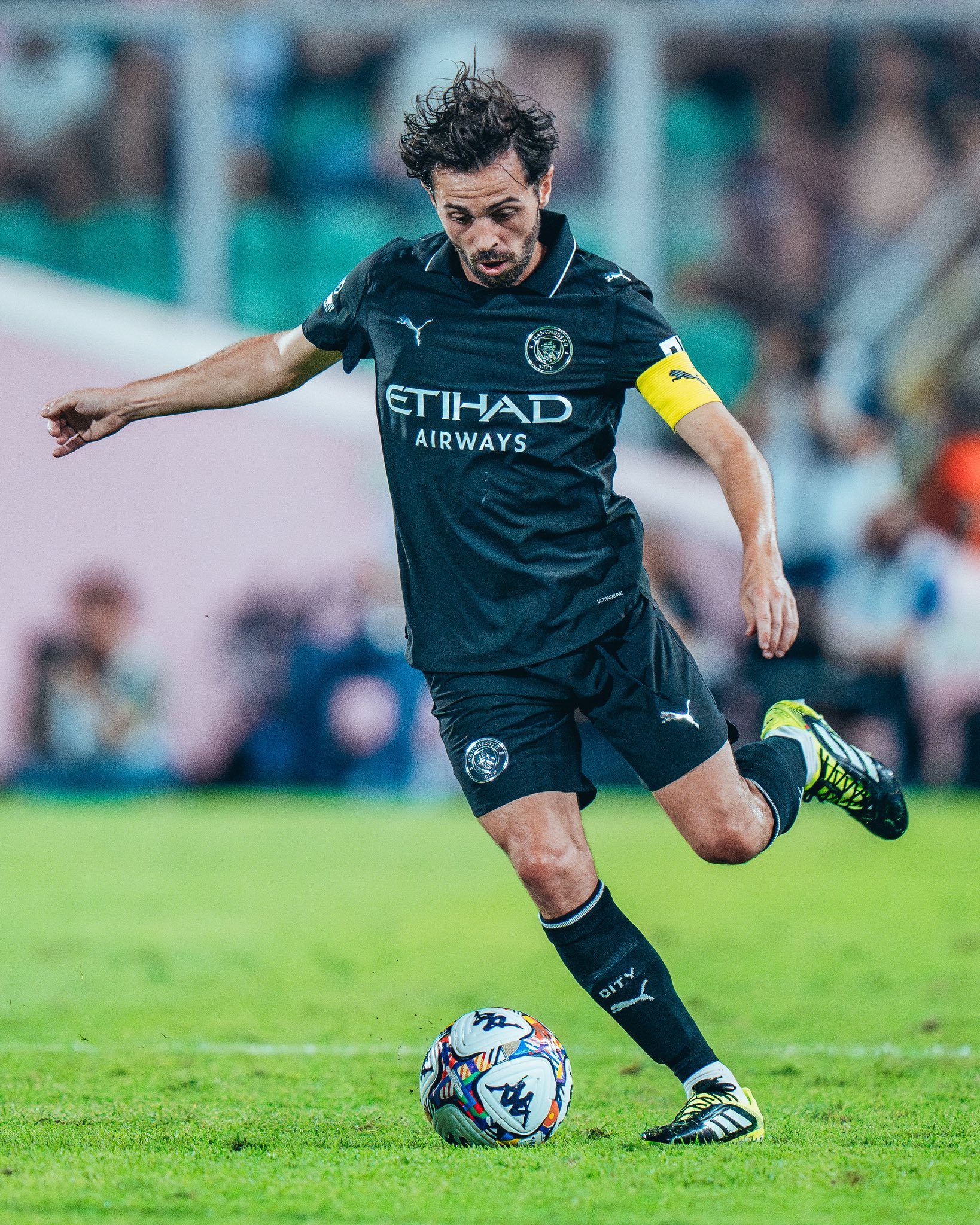 直筆サイン入り写真 ベルナルド・シウバ マンチェスター・シティFC SA鑑定済 Yahoo!オークション -「ベルナルド シウバ」の落札相場・落札価格