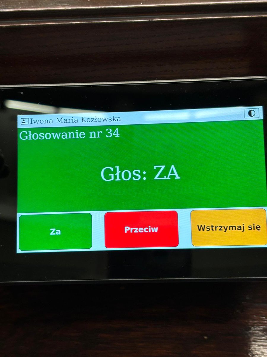👉 Niezależny dziennikarz internetowy Radosław Karbowski wyróżnił listę 28 posłów, którzy nie opuścili żadnego głosowania w pierwszej połowie 2025 roku.

✅ Jako Posłanka wzięłam udział we wszystkich 589 możliwych głosowaniach.