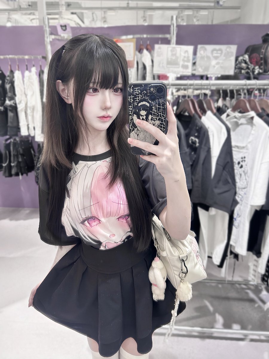 🩷🖤