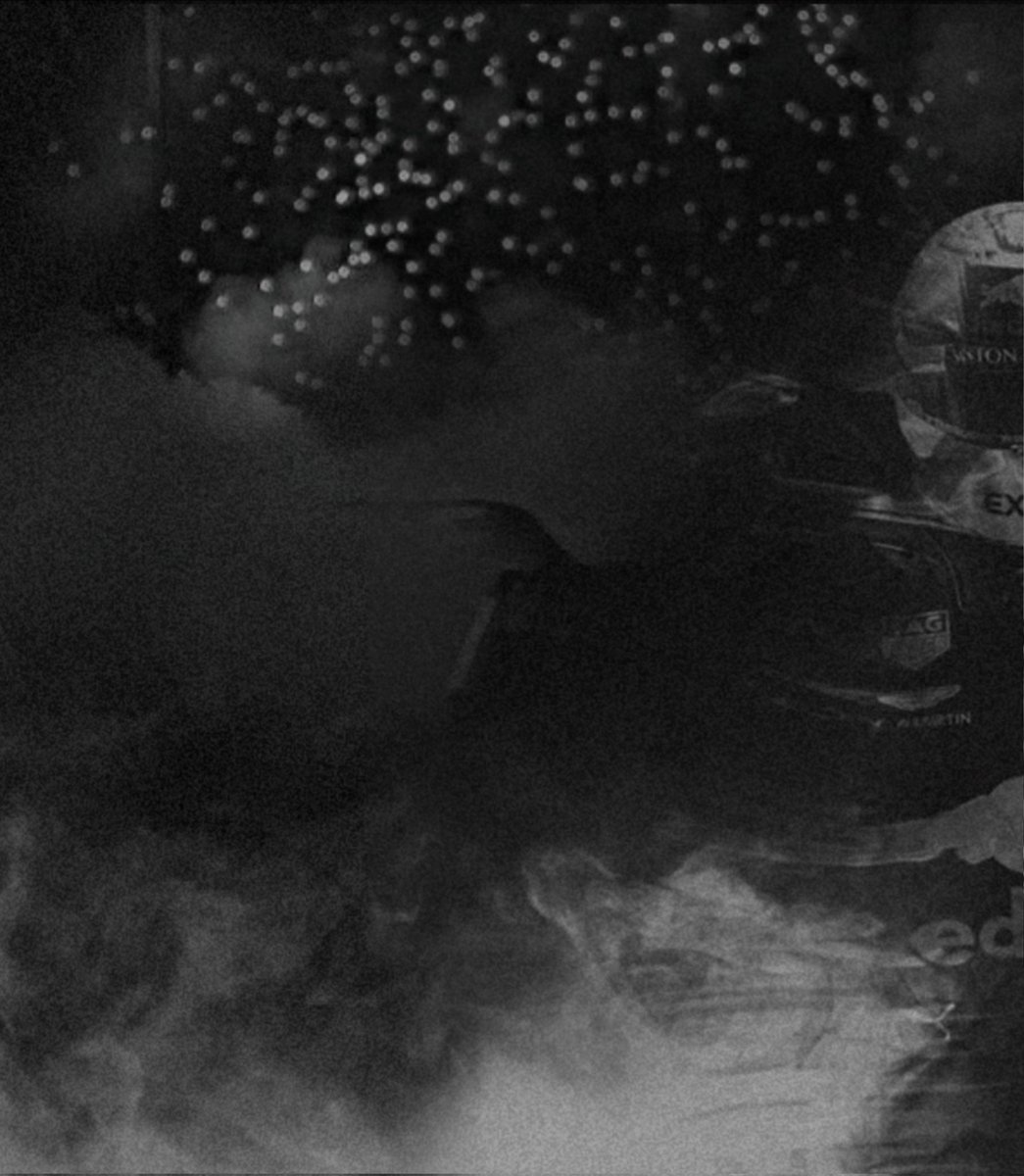 𝑴𝑨𝑿 tweet media