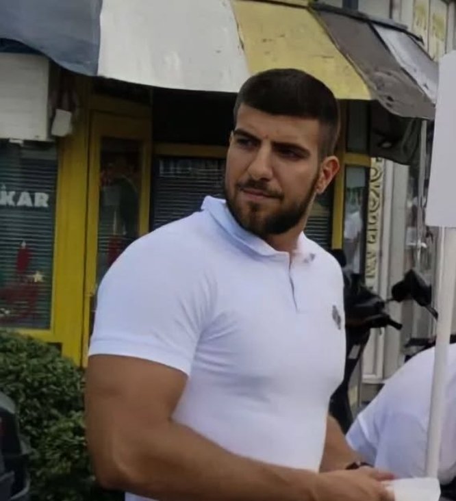 BgdReal's tweet photo. Uh brat Vukašin mi je hot 🤤 https://t.co/jQmWBJAw3B