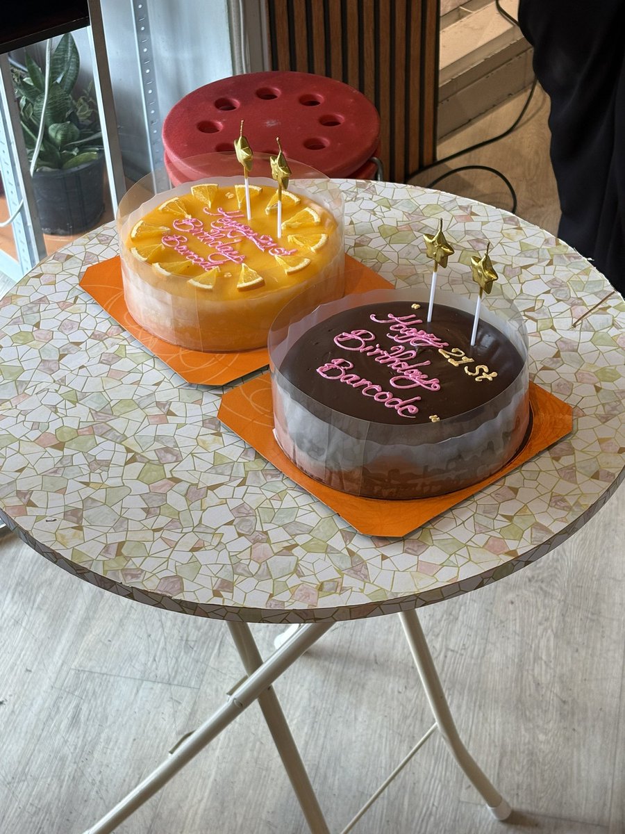 I’m so happy to be here today, Units are so sweet🥹
The best people support the best boy❤️

<a href="/BarcodeTin/">Tinnasit</a> #unit
#HouseOfCiarBarcode21st
#barcodetin #Tinnasit