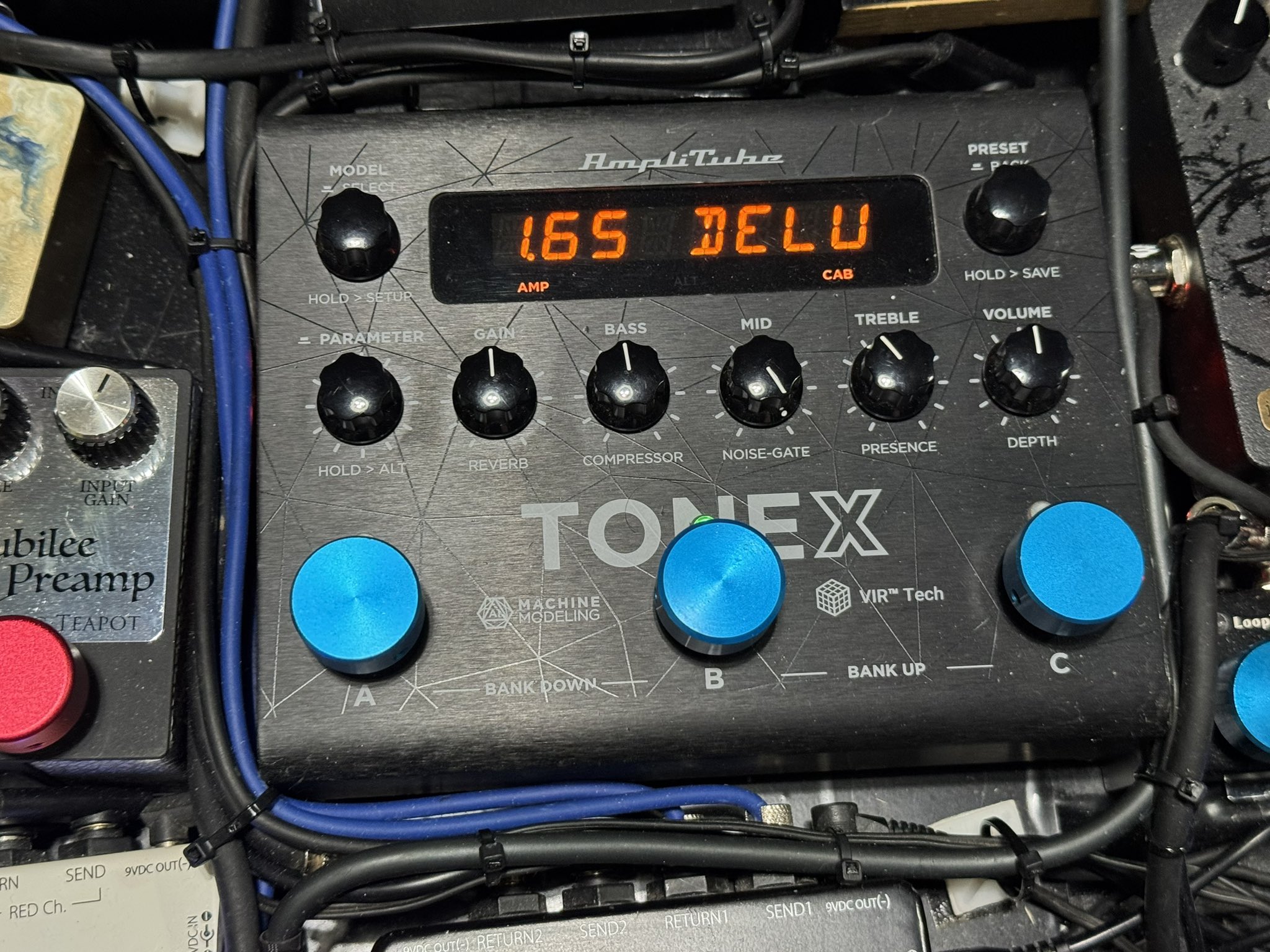 プリアンプとメインアンプセット Fenderから新しい小型チューブアンプ「Super Champ X2 Combo