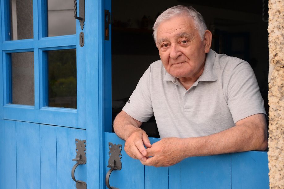 O teatro galego fica orfo coa perda de Manuel Lourenzo.
D.E.P