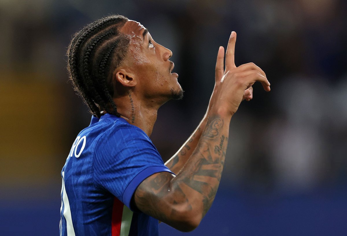 Na GOD wake we up. No be man 😌

Good morning my people💙