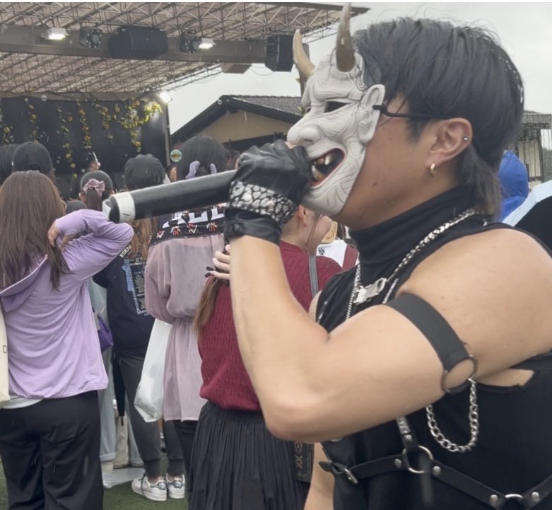 般若さんの髪色かっこよすぎた😭✨
ブルーブラックかな💭⟡꙳
#百戦錬磨進
 #OMENZ