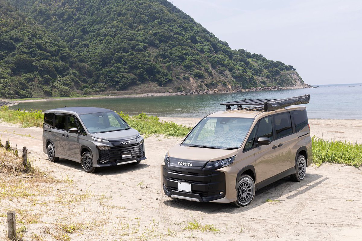WAGO_NIST's tweet photo. ワゴニスト9月号発売中!
写真は鳥取にあるオートルビーズさんのデモカー!
ノア&ヴォクシーがアゲ系でカッコよく仕上がっています。
オリジナルパーツも装着されていて、いい感じです!
#ノア80
#ヴォクシー80
#NOAH80
#VOXY80 https://t.co/2Kd3Tt9huF