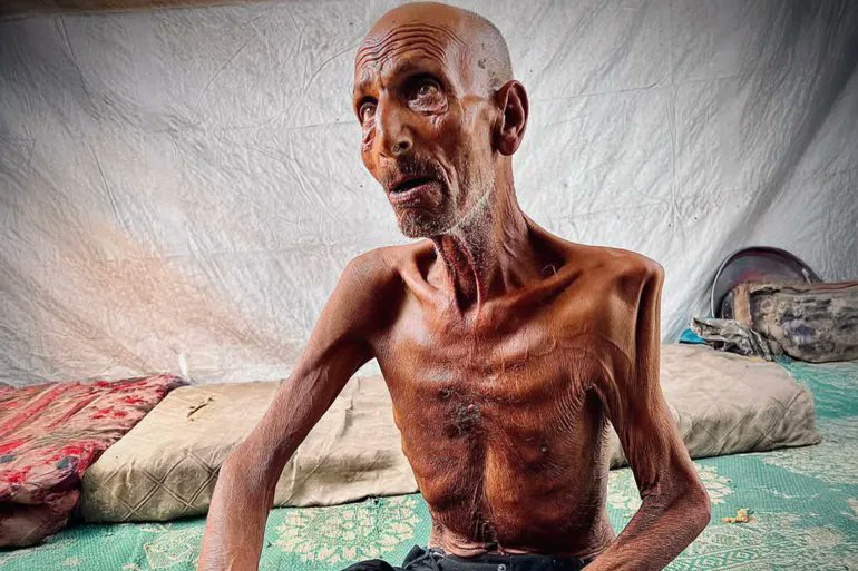 جابر واکمنان او ویده ولسونه: آیا د غزې د نصرت حق مو ادا کړی دی؟!

هر هغه څوک چې په رښتیا غواړي د غزې له خلکو سره مرسته وکړي، باید هر ډول وژنه؛ هغه که وسله‌واله وي او که د اقتصادي محاصرې او پروګرام شوې لوږې له لارې وي، ودروي او تر دې کمې هڅې مرسته نه ګڼل کېږي. 
دا څه مرسته ده چې د