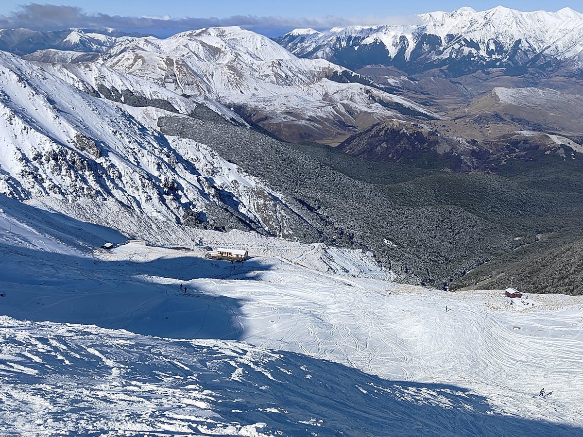 Snow Forecast.com (@snowforecast) on Twitter photo Some of New Zealand's club fields without snowmaking have had a challenging winter with warm temperatures and/or lack of snowfall and are yet to open. <a href="/brokenriver/">Broken River SkiArea</a> was reported to be one of them but happily it has opened this weekend. Some of New Zealand's club fields without snowmaking have had a challenging winter with warm temperatures and/or lack of snowfall and are yet to open. <a href="/brokenriver/">Broken River SkiArea</a> was reported to be one of them but happily it has opened this weekend.