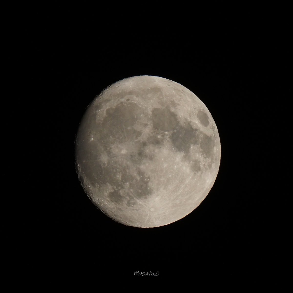 Otch0627's tweet photo. Aug 7,2025  20:37
#olympus #omd #オリンパス部 #オリンパス倶楽部 #em1mk3 #omdem1mark3 #lumix #lumix100400 #lumix100400mm #月 #moon #satellite #leicadgvarioelmar100_400 #lunar #moonphoto #moonphotography #moonphotography🌙 #moonlovers #moonphotographer https://t.co/sm333VmKod