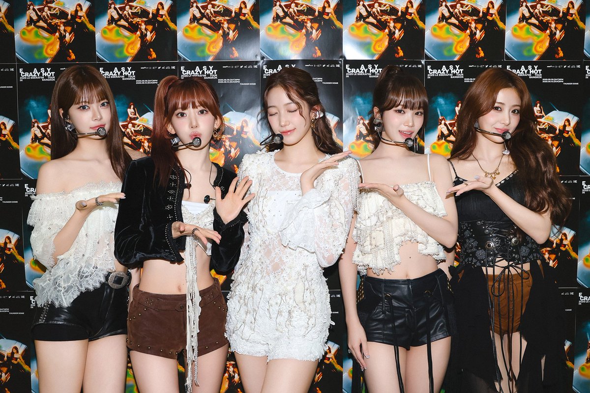FEARNOTs 
The Easy Crazy Hot tour will continue with Bangkok day 2 in exactly 1 hour lets show our excitement by trending the tags 🔥

LE SSERAFIM TOUR BANGKOK D-2
#EASY_CRAZY_HOT_IN_BANGKOK
#LE_SSERAFIM #EASY_CRAZY_HOT