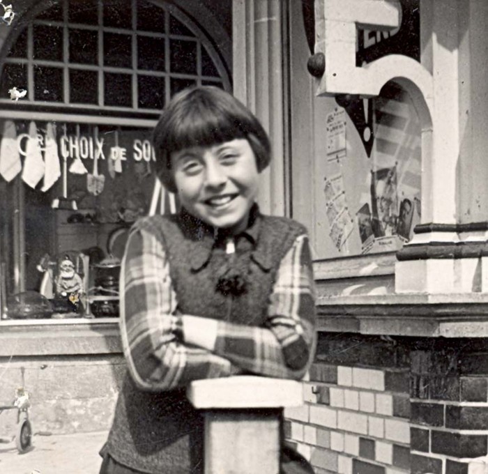 10 August 1929 | Belgian Jewish girl Mariette Peretz was born in Antwerp.

In April 1943 she was deported to #Auschwitz from Kazerne Dossin in Mechelen. She did not survive.