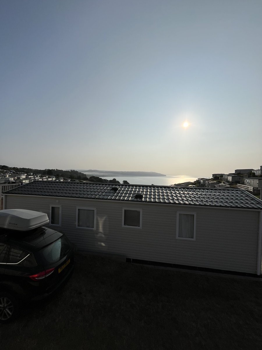 10 hours sleep and I wake up to this view 😊