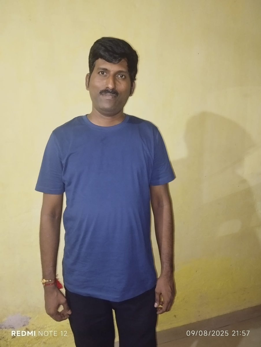 Dattatray_84's tweet photo. Yesterday wear #AntiLabel Round neck T-shirt thank you @parth_chotai sir deliver ultra comfort feeling wearing it I am surprised this T-shirt no need ironing get wrinkles free material colour is so beautiful but judge the real colour in photo both phone give different effects https://t.co/b6pFQ1VlGt