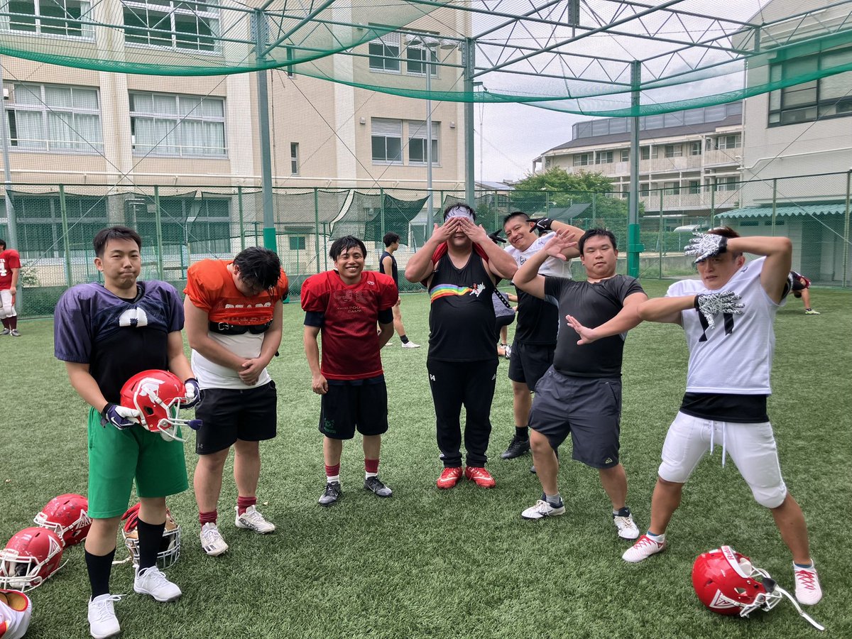 今日は雨の振りした晴れで涼しく、
尚且つ芝で練習できました！

試合まであと1ヶ月！

まだまだメンバー募集！
#JPFF
#アメフト
#アグレッサーズ
#プライベートリーグ
