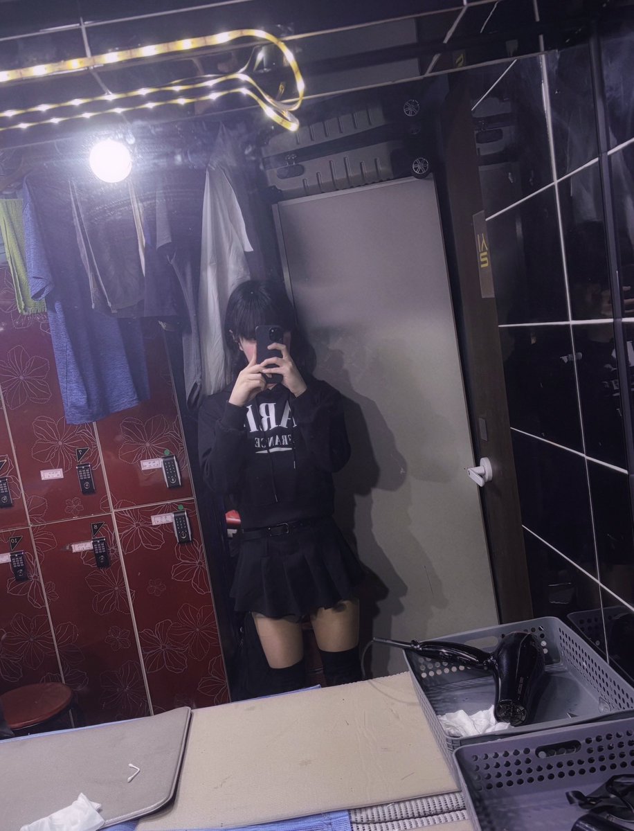 새벽에 제이 갔다왓당 ㅋ

사람 진짜 엄청 많던데;

다음엔 벙 한번 열어볼까 . . .