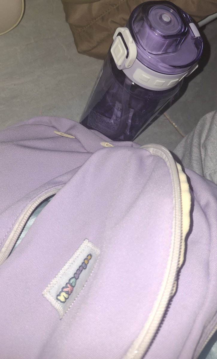 tata pusink tweet media