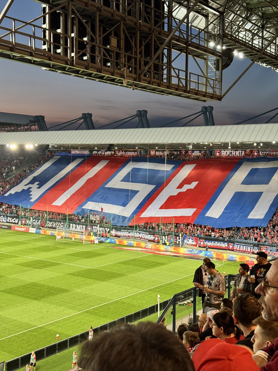 Dziś kierunek może być tylko jeden 💙🤍❤️
