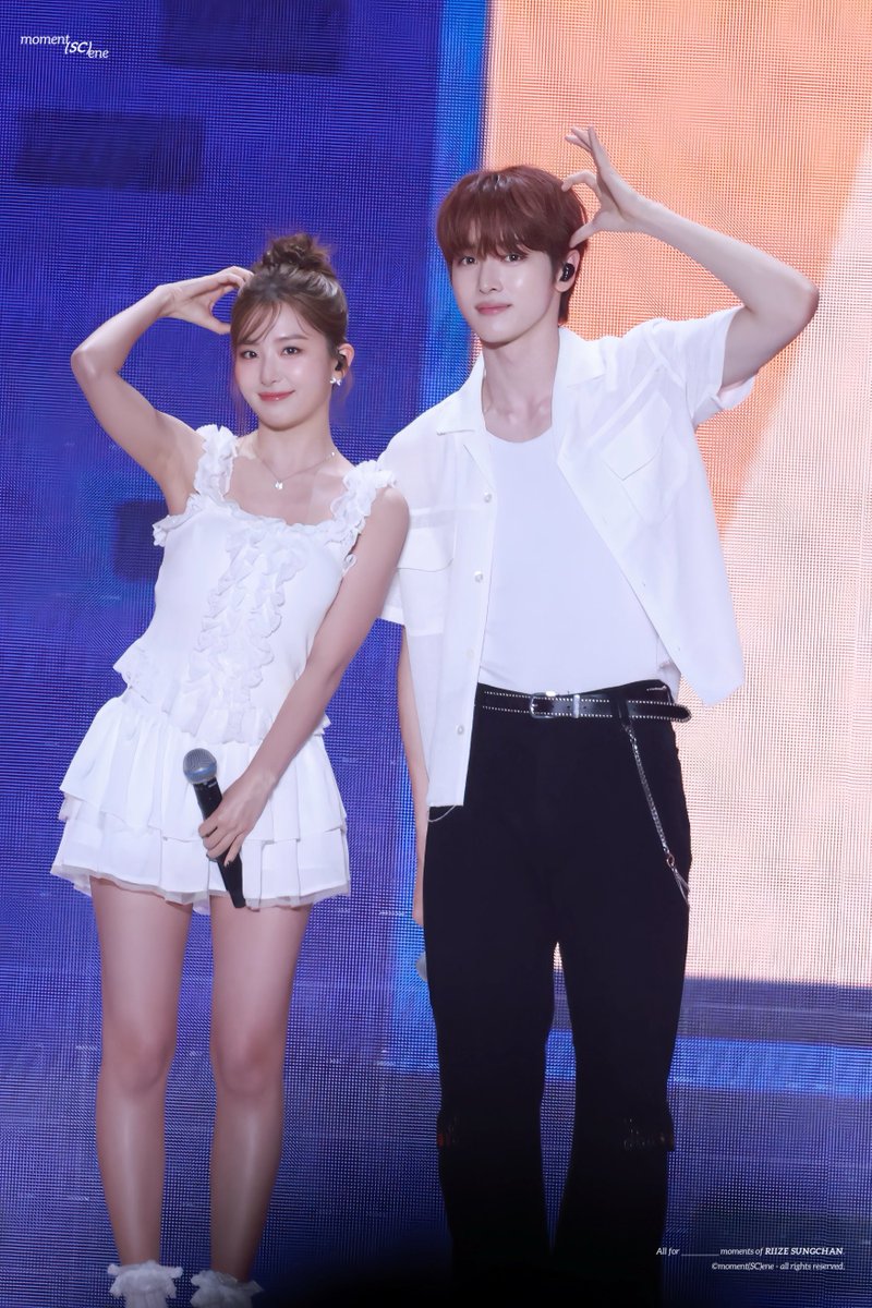 momentscene913's tweet photo. 250810 SMT in Tokyo
#라이즈 #성찬 #RIIZE #SUNGCHAN #ソンチャン
#레드벨벳 #RedVelvet #슬기 #SEULGI #スルギ https://t.co/zPYk1188sq