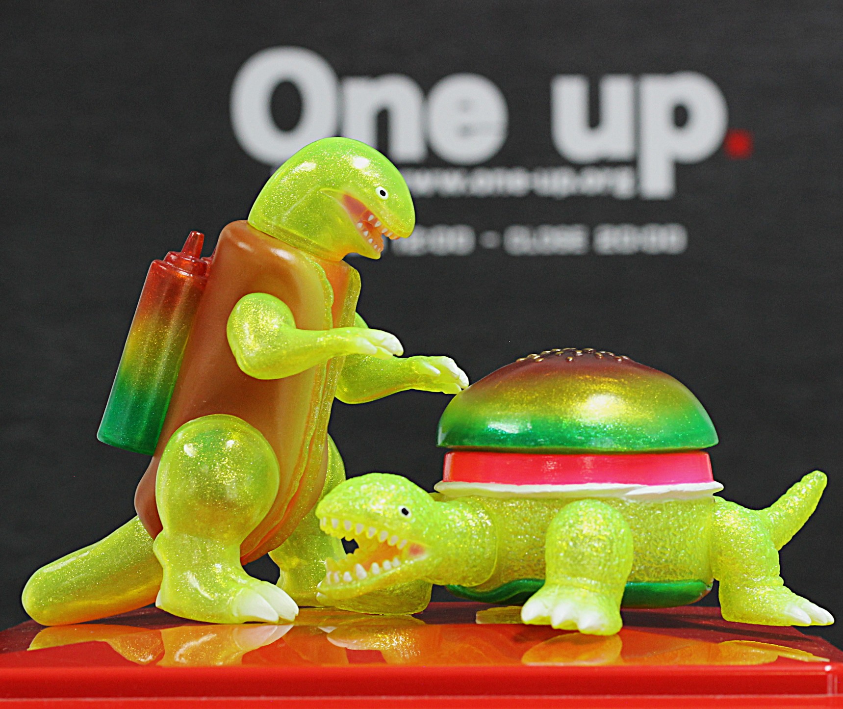 ジャミラ ソフビ 蓄光 グリーン彩色　新品未開封One up. 秋葉原店　初売り ジャミラ ソフビ 蓄光 グリーン彩色 新品未開封One up. 秋葉原店