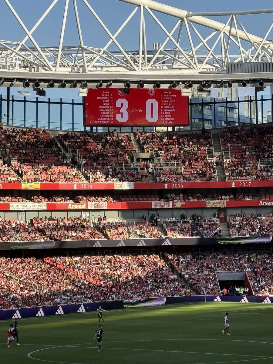 Cdev146's tweet image. Back at the Emirates Buzzing for the new season 🔴⚪️