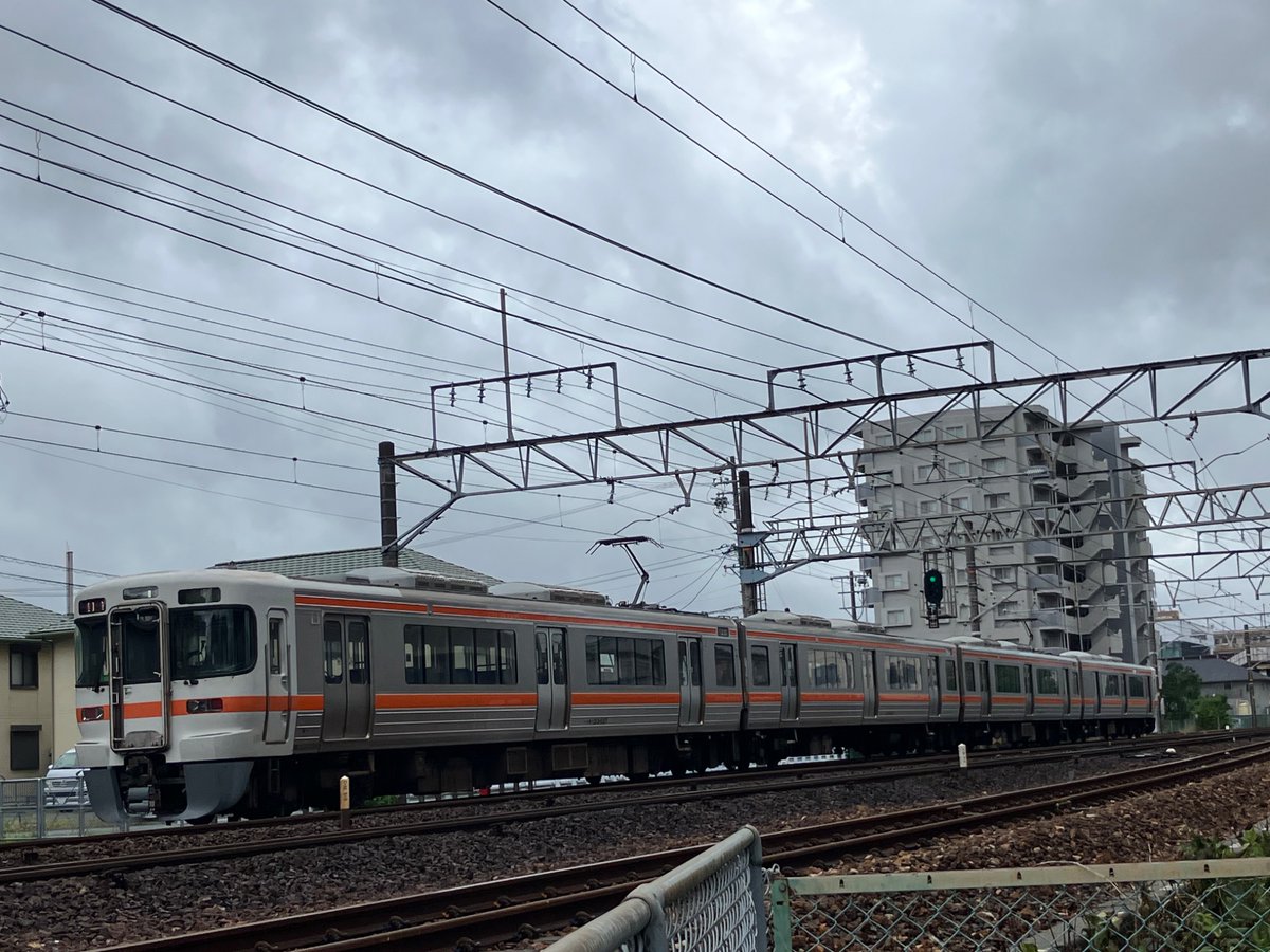 静岡区→大垣区臨時回送
J5
神明の花火大会臨の応援に来たJ5が今日、大垣区に返却されました。