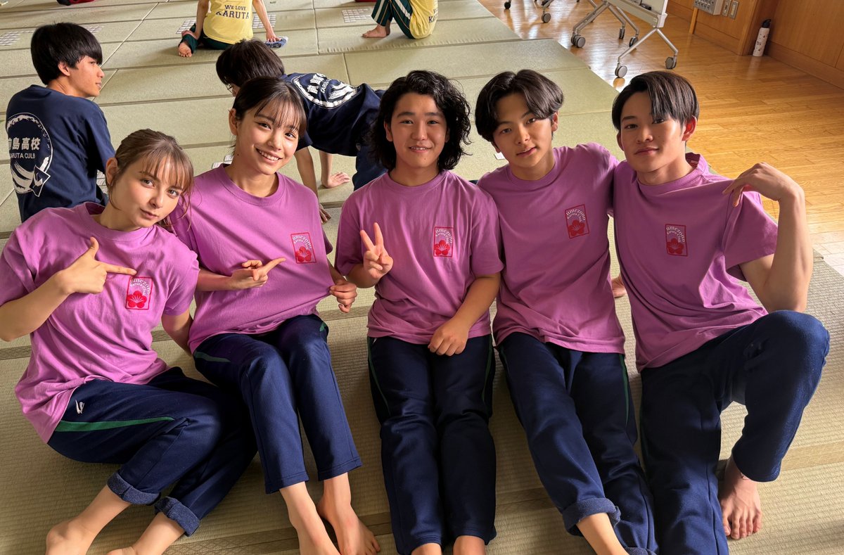 大会のために作った、かるた部Tシャツ👕✨
梅園らしいフレッシュさです！

#ちはやふるオフショット