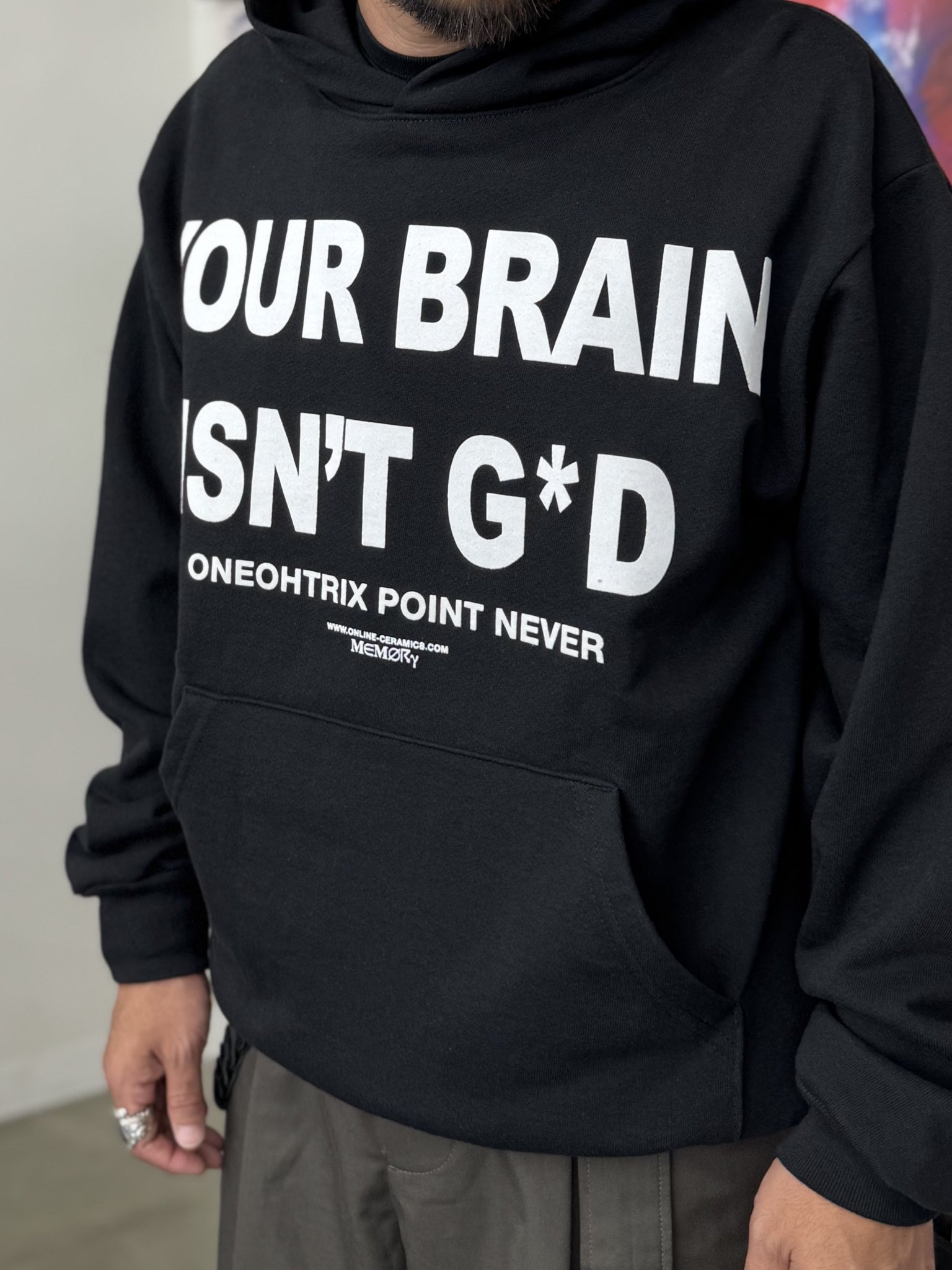 ミュージシャン Oneohtrix Point Never x Online Ceramics ミュージシャン Oneohtrix Point Never x Online Ceramics