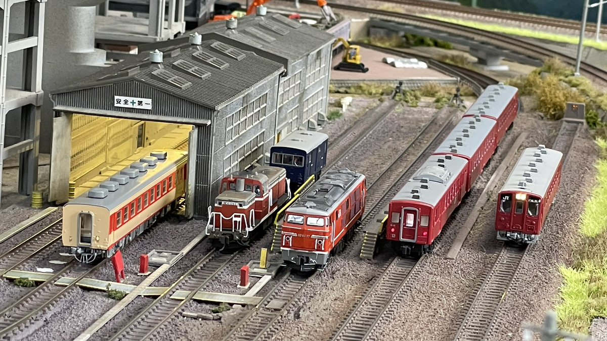 ♬85 chinaaaさま　ハンドメイドオーダー専用　新幹線と在来線　マスタード BMO JPAN(ビーエムオージャパン）/ドカット5000レールシステム